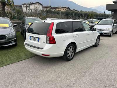 Volvo V50 SUMMUM Bianco usata Arco