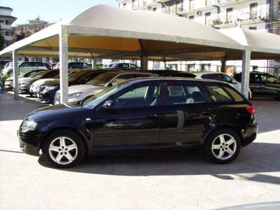 Audi A3 SPB 1.6 Ambition Grigio usata Giarre