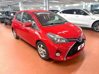 Toyota Yaris 1.5 Hybrid 5 Pt. Auto. *NEOPATENTATI* Rosso usata MILANO