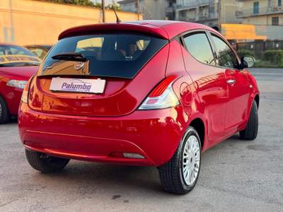 Lancia Ypsilon 1.2 69 CV 5 porte GPL Ecochic Gold Rosso usata Qualiano