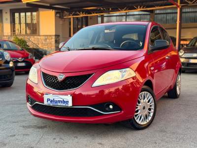 Lancia Ypsilon 1.2 69 CV 5 porte GPL Ecochic Gold Rosso usata Qualiano