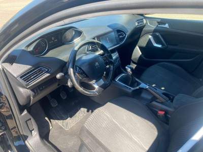 Peugeot 308 BlueHDi 100 S&S SW Business usata Orsogna