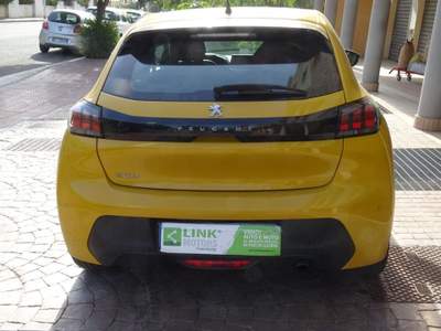 Peugeot 208 1.2 75 CV ACTIVE Giallo usata Quartu Sant'Elena