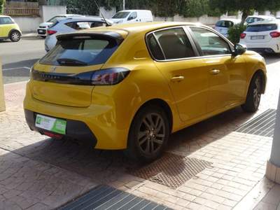 Peugeot 208 1.2 75 CV ACTIVE Giallo usata Quartu Sant'Elena