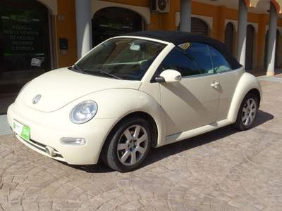Volkswagen New Beetle CABRIO 1.6 102 CV Beige usata Quartu Sant'Elena