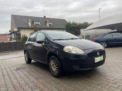 Fiat Punto 1.4 8V 5 porte Natural Power Easy NEOPATENTATI Nero usata Sergnano