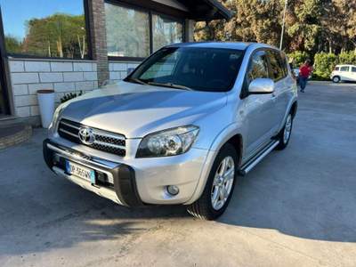 Toyota RAV4 Crossover 2.2 D-Cat 177 CV Luxury Argento usata Caltagirone