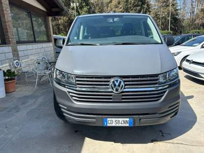 Volkswagen Caravelle 2.0 TDI 110CV T.Line 9 P.ti Grigio usata Caltagirone