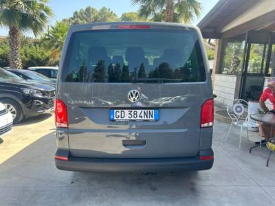 Volkswagen Caravelle 2.0 TDI 110CV T.Line 9 P.ti Grigio usata Caltagirone