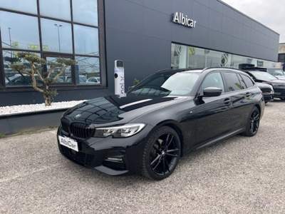 BMW Serie 3 320d d 48V xDrive Touring Luxury Nero usata Albignasego