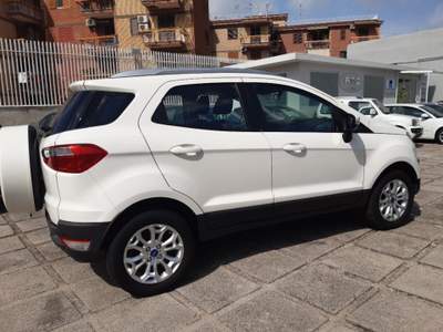 Ford EcoSport 1.5 TDCi 90 CV Plus Bianco usata Pompei