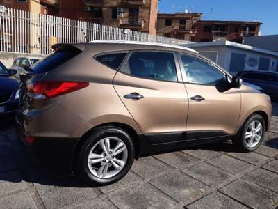 Hyundai ix35 1.7 CRDi 2WD Xpossible Bronzo usata Pompei