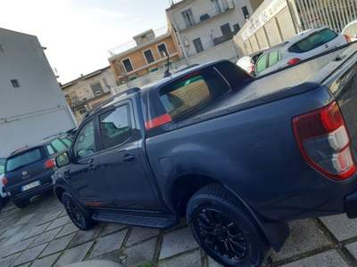 Ford Ranger 2.0 TDCi aut. 213CV DC Wildtrak 5 posti Grigio usata Pompei