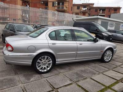 Jaguar X-Type 2.5 V6 24V cat Executive Grigio usata Pompei