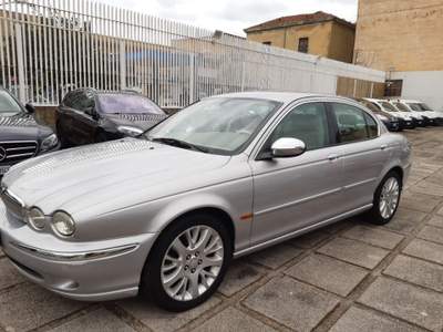 Jaguar X-Type 2.5 V6 24V cat Executive Grigio usata Pompei