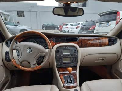 Jaguar X-Type 2.5 V6 24V cat Executive Grigio usata Pompei
