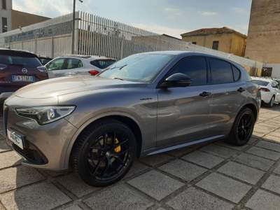 Alfa Romeo Stelvio 2.2 Turbodiesel 210 CV AT8 Q4 Veloce Grigio usata Pompei