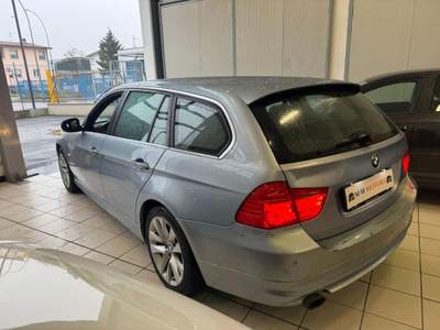 BMW Serie 3 320d X dRIVE cat Touring Attiva  UNICO PROPRIETARIO Argento usata COLOGNO MONZESE
