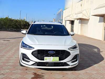 Ford Focus 1.0 EcoBoost Hybrid 125 CV SW ST-Line X Bianco usata Sassari