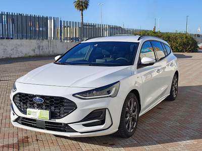 Ford Focus 1.0 EcoBoost Hybrid 125 CV SW ST-Line X Bianco usata Sassari