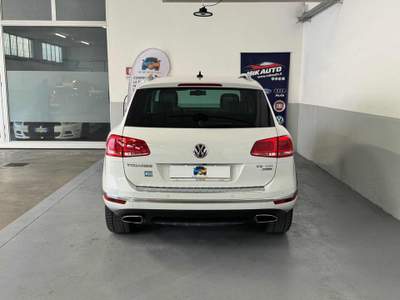 Volkswagen Touareg 3.0 TDI 204 CV tiptronic Executive GANCIOTRAINO Bianco usata Verona