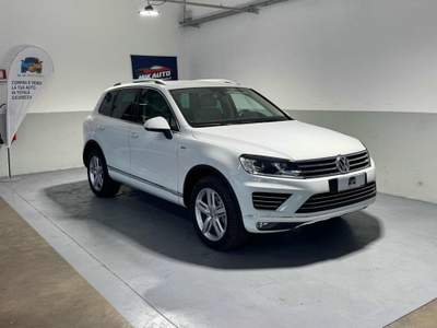 Volkswagen Touareg 3.0 TDI 204 CV tiptronic Executive GANCIOTRAINO Bianco usata Verona