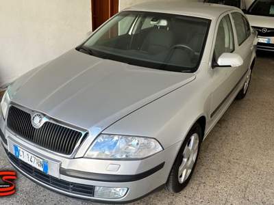 Skoda Octavia 1.9 TDI DSG Elegance Grigio usata Militello in Val di Catania