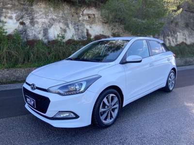 Hyundai i20 1.1 CRDi 12V 5 porte Comfort NEOPATENTATI Bianco usata Valderice