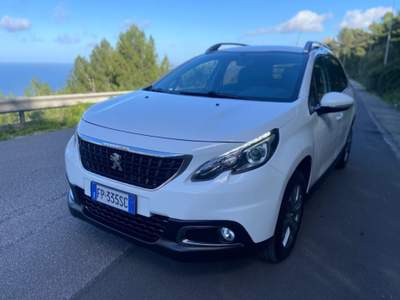 Peugeot 2008 BlueHDi 100 Allure 4 POSTI AUTOCARRO Bianco usata Valderice