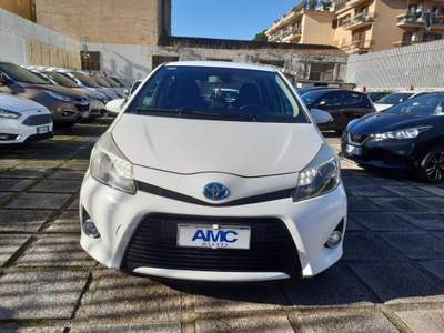 Toyota Yaris 1.5 Hybrid 5 porte Lounge Più Bianco usata Pompei