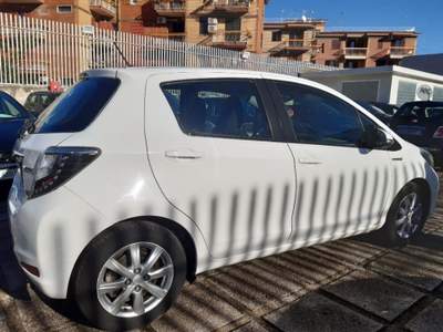 Toyota Yaris 1.5 Hybrid 5 porte Lounge Più Bianco usata Pompei