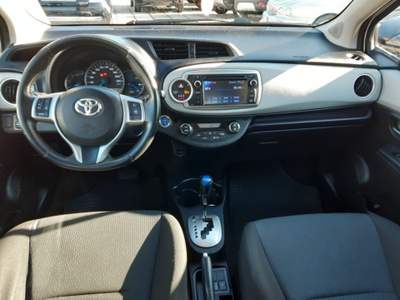 Toyota Yaris 1.5 Hybrid 5 porte Lounge Più Bianco usata Pompei