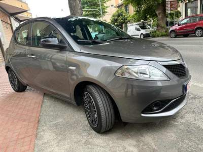 Lancia Ypsilon 1.0 Hybrid Gold NESSUN VINCOLO DI FINANZIAMEN Grigio usata Albisola Superiore
