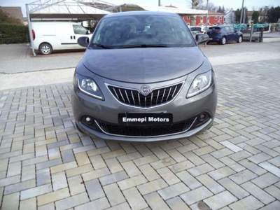 Lancia Ypsilon 1.0 FireFly 5 porte S&S Hybrid Gold Grigio usata Preganziol