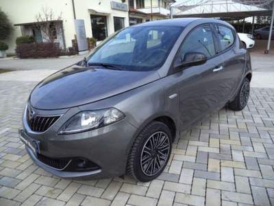 Lancia Ypsilon 1.0 FireFly 5 porte S&S Hybrid Gold Grigio usata Preganziol