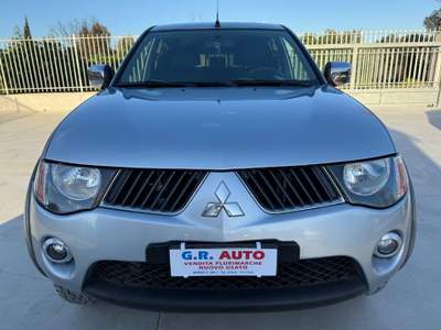 Mitsubishi L200 2.5 DI-D/136CV Double Cab Invite Grigio usata Bianco