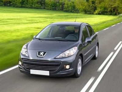 Peugeot 207 1.4 HDi 70CV FAP 5p. X Line Argento usata Vasto