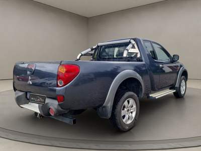 Mitsubishi L200 2.5 DI-D/136CV Club Cab Inv. Plus Grigio usata Tertenia