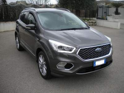 Ford Kuga 2.0 TDCI 180 CV S&S 4WD Powershift Vignale Grigio usata NAPOLI