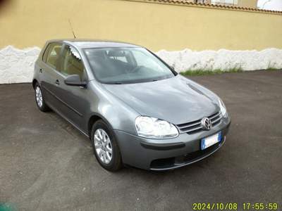 Volkswagen Golf 1.9 TDI DPF 4mot. 5p. Comforline Grigio usata NAPOLI