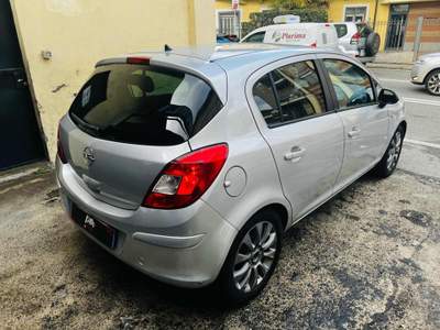 Opel Corsa 1.2 5 porte Club Argento usata Collegno