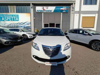 Lancia Ypsilon 1.2 69 CV 5 porte GPL Gold Bianco usata San Nicola Manfredi