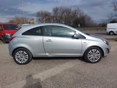 Opel Corsa 1.2 3 porte Argento usata Sassari