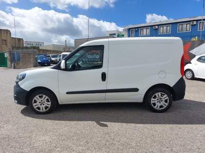 Fiat Doblò Doblò 1.6 MJT 105CV PC-TN Cargo Lamierato SX 3 Pos Bianco usata Sassari