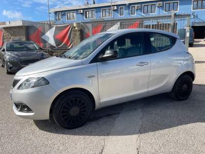 Lancia Ypsilon 1.0  5 porte Argento usata Sassari