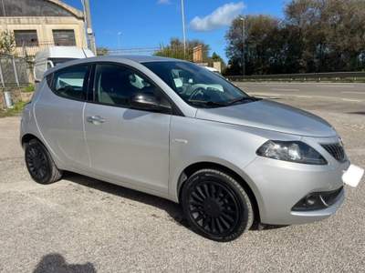 Lancia Ypsilon 1.0  5 porte Argento usata Sassari