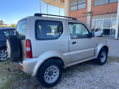 Suzuki Jimny 1.5 DDiS cat 4WD JLX Oro usata Sassari