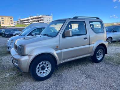 Suzuki Jimny 1.5 DDiS cat 4WD JLX Oro usata Sassari