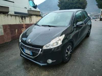 Peugeot 208 1.6 e-HDi 92CV 3p. Allure Nero usata SAN GIORGIO A LIRI