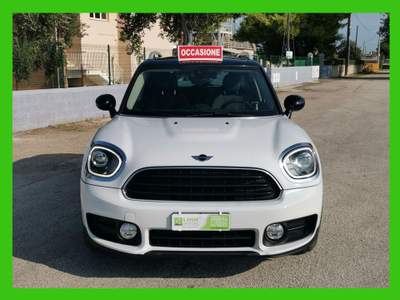 MINI Countryman 2.0 Cooper D Business Countryman Automatica Bianco usata Roseto degli Abruzzi
